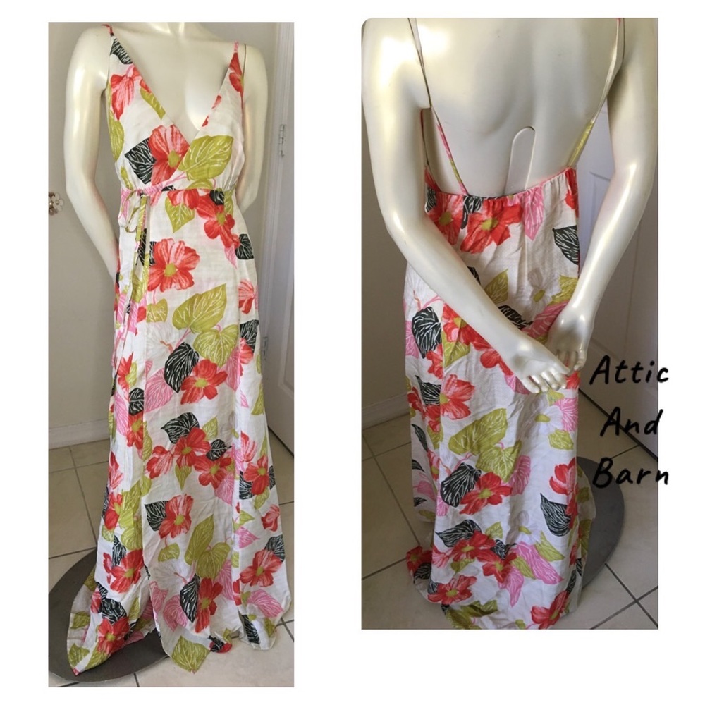 Attic and barn  coverup size 40 🌸
